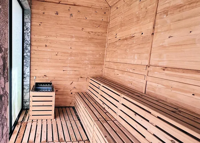 Suite En La Carolina Con Piscina Y Jacuzzi